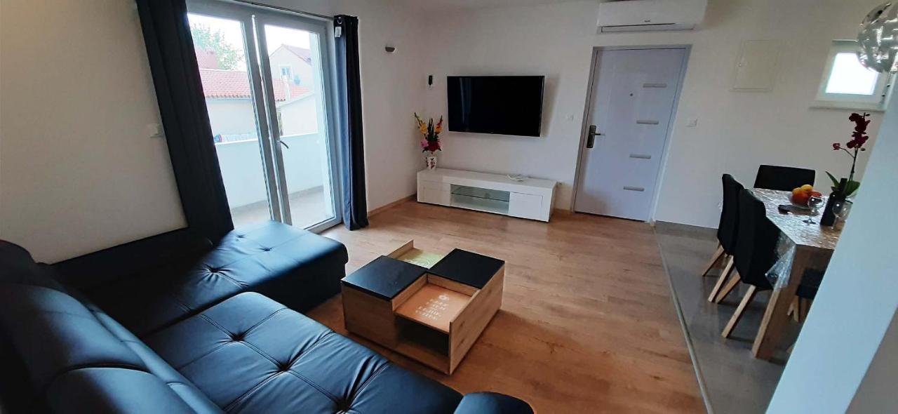 Penthaus N&m Apartament Baška Voda