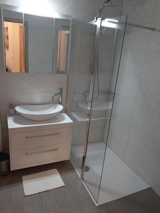 Penthaus N&m Apartment Baska Voda